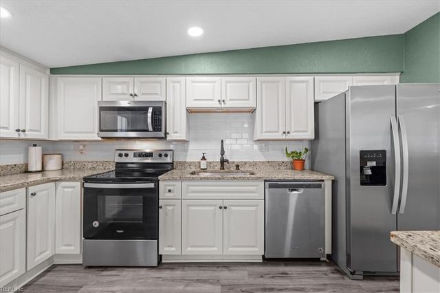 2919 Scotia DR, Chesapeake, VA 23325