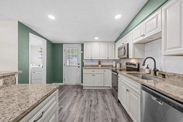 2919 Scotia DR, Chesapeake, VA 23325