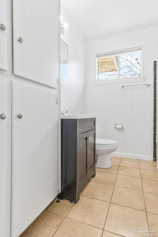 4509 Versailles Dr, Pensacola, FL 32505