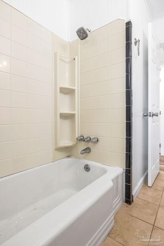 4509 Versailles Dr, Pensacola, FL 32505