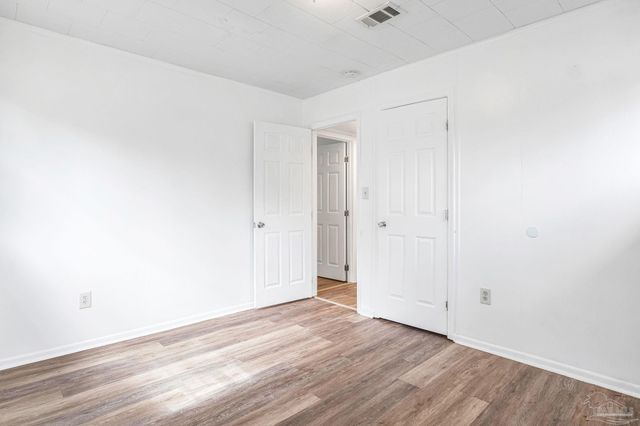 4509 Versailles Dr, Pensacola, FL 32505