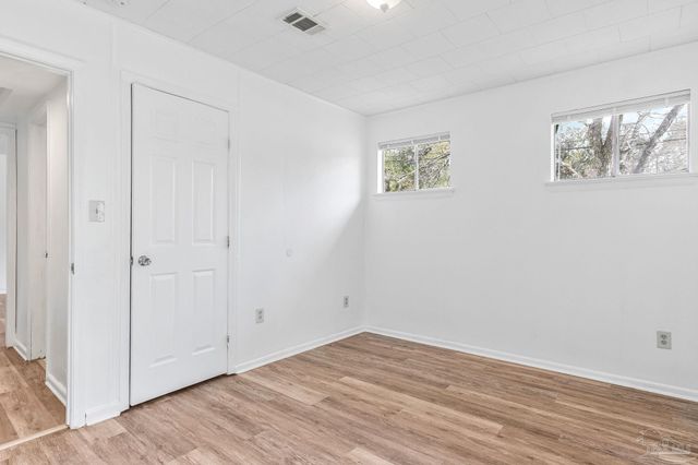 4509 Versailles Dr, Pensacola, FL 32505