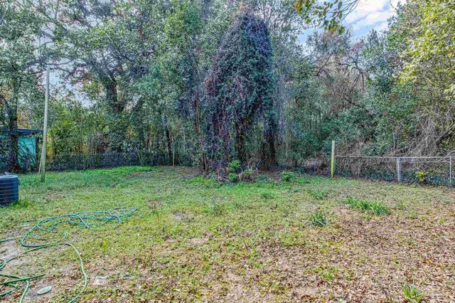 4509 Versailles Dr, Pensacola, FL 32505