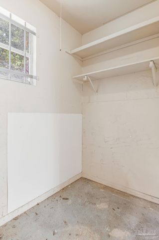 4509 Versailles Dr, Pensacola, FL 32505