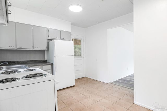 4509 Versailles Dr, Pensacola, FL 32505