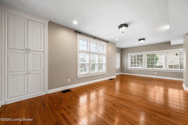 2115 Trevilian Way, Louisville, KY 40205