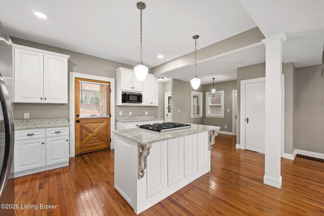 2115 Trevilian Way, Louisville, KY 40205