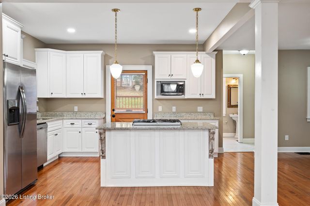 2115 Trevilian Way, Louisville, KY 40205