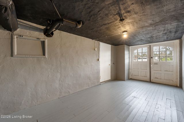 2115 Trevilian Way, Louisville, KY 40205