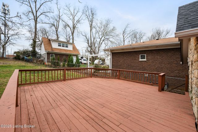 2115 Trevilian Way, Louisville, KY 40205