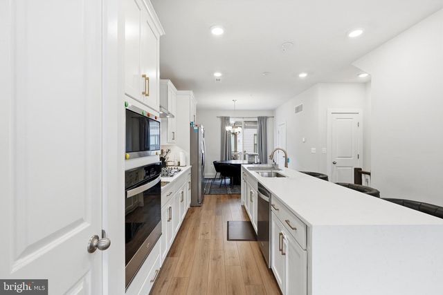 153 LOCKE ST, Baltimore, MD 21230