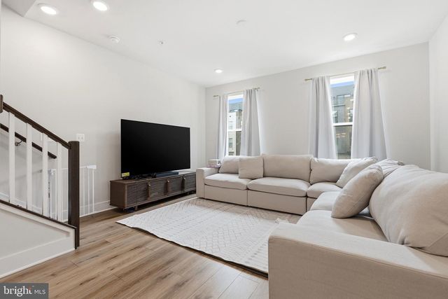 153 LOCKE ST, Baltimore, MD 21230