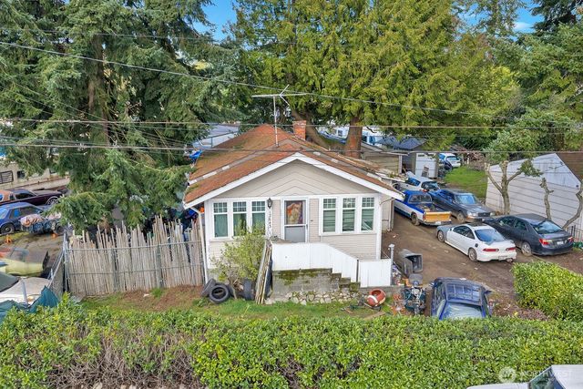 12644 Des Moines Memorial Dr, Burien, WA 98168