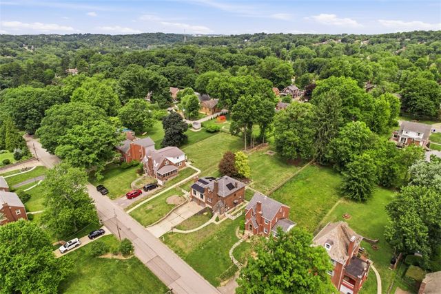 212 Morewood Rd, Shaler, PA 15116