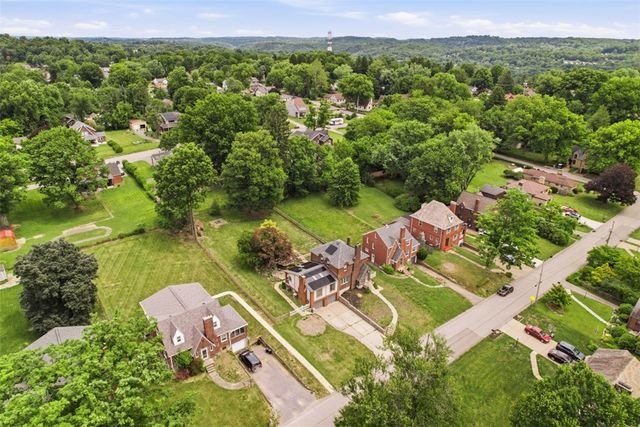 212 Morewood Rd, Shaler, PA 15116