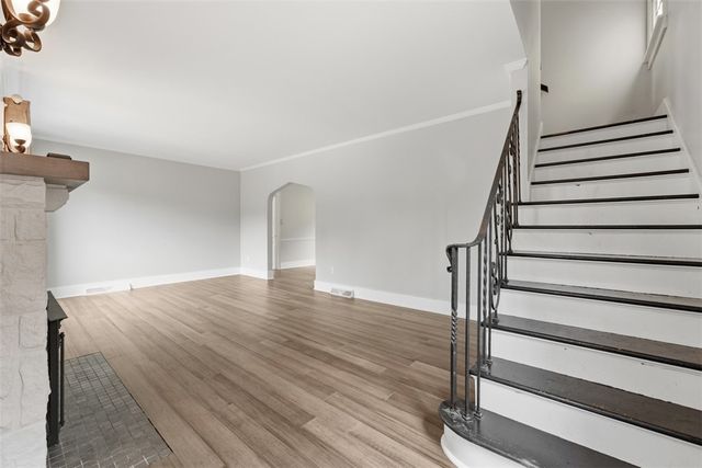 212 Morewood Rd, Shaler, PA 15116