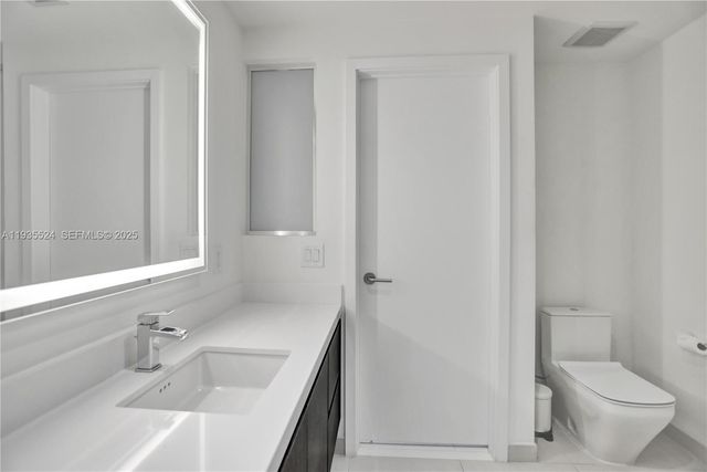 851 NE 1st Ave 202, Miami, FL 33132