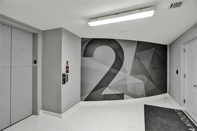 851 NE 1st Ave 202, Miami, FL 33132