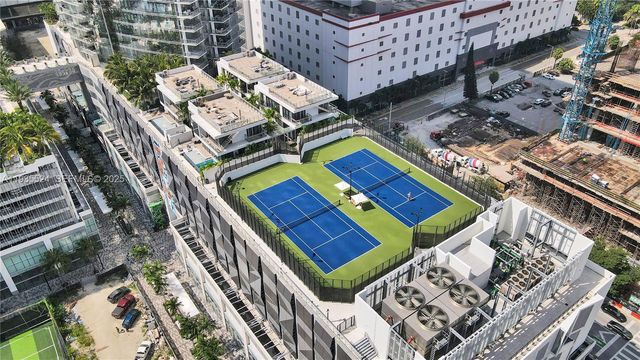 851 NE 1st Ave 202, Miami, FL 33132