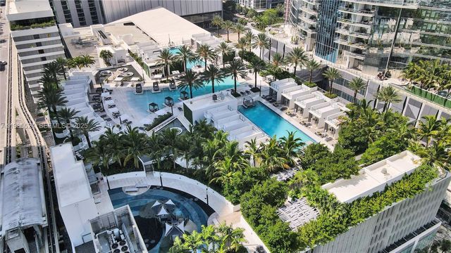 851 NE 1st Ave 202, Miami, FL 33132