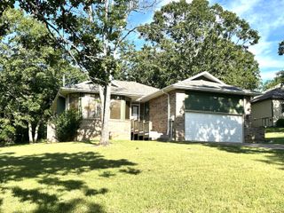 110 Oak Drive, Kimberling City, MO 65686