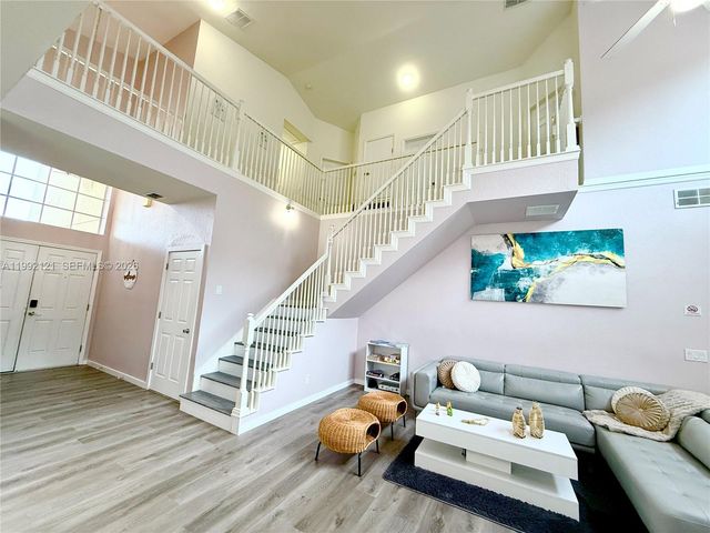 143 Windsor Pl, Davenport, FL 33896