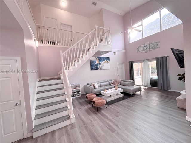 143 Windsor Pl, Davenport, FL 33896