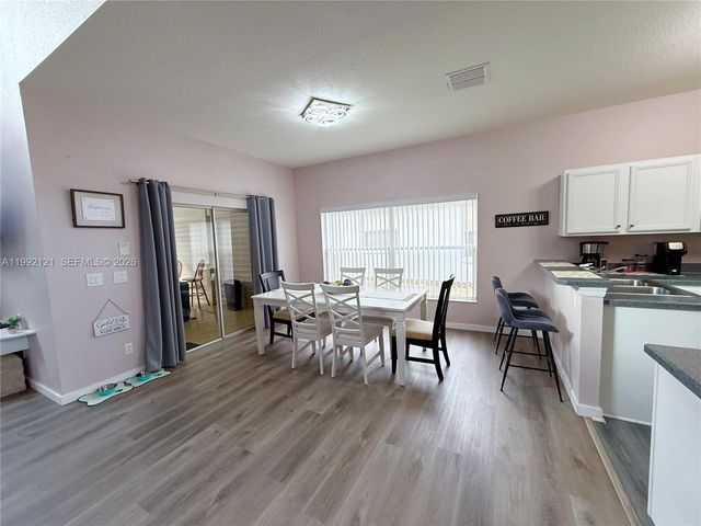 143 Windsor Pl, Davenport, FL 33896