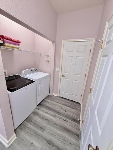 143 Windsor Pl, Davenport, FL 33896