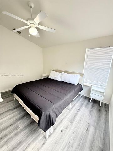 143 Windsor Pl, Davenport, FL 33896