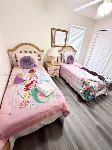 143 Windsor Pl, Davenport, FL 33896