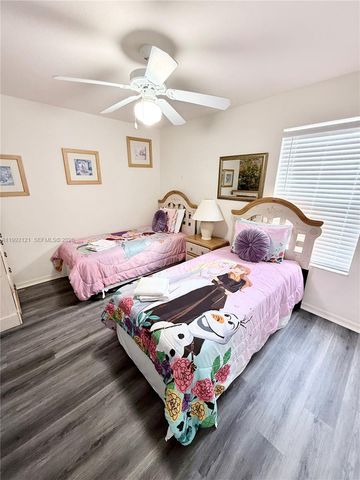 143 Windsor Pl, Davenport, FL 33896