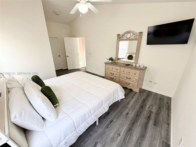 143 Windsor Pl, Davenport, FL 33896