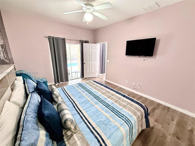 143 Windsor Pl, Davenport, FL 33896