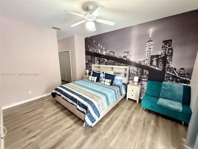 143 Windsor Pl, Davenport, FL 33896