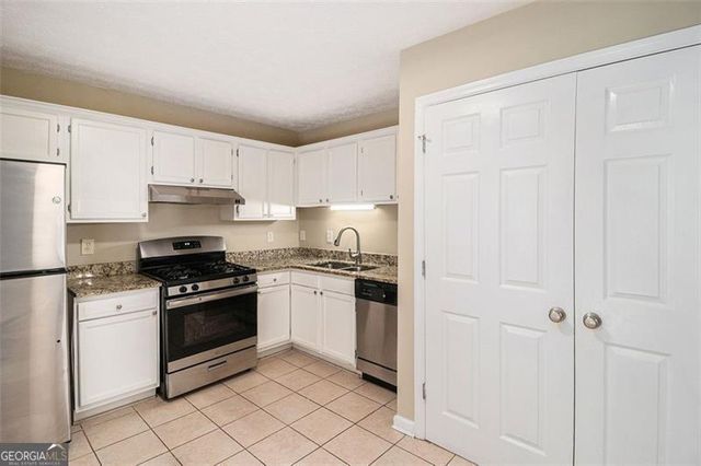6403 CHARTER Way, Lithonia, GA 30058