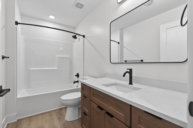 2503 Jansen Avenue, White Bear Lake, MN 55110