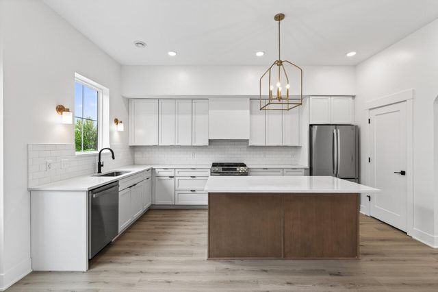 2503 Jansen Avenue, White Bear Lake, MN 55110