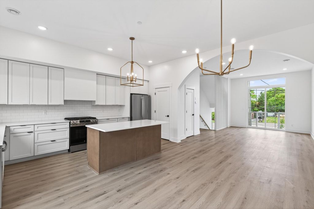 2503 Jansen Avenue, White Bear Lake, MN 55110