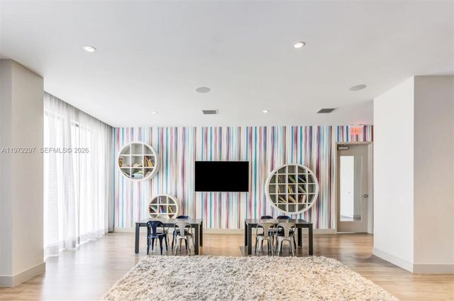 5225 NW 85TH AVENUE 2-1005, Doral, FL 33160