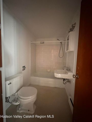 6140 Ny-9g 2, Hudson, NY 12534