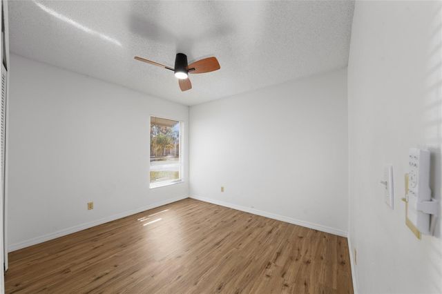 126 DAHLIA VILLAGE CIRCLE 82, Orlando, FL 32807