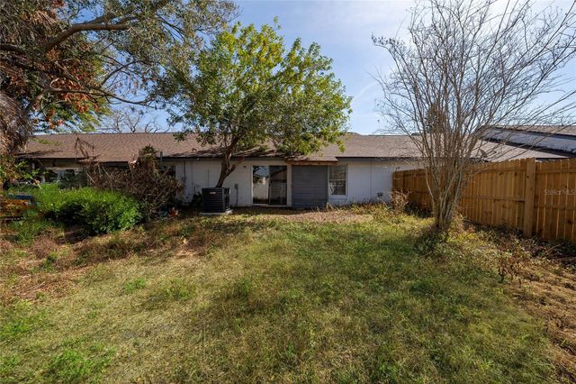 126 DAHLIA VILLAGE CIRCLE 82, Orlando, FL 32807