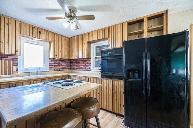 417 PARKSIDE Drive, Erie, PA 16511