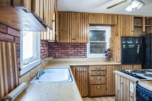 417 PARKSIDE Drive, Erie, PA 16511