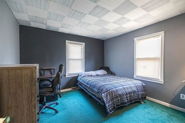 417 PARKSIDE Drive, Erie, PA 16511