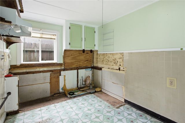 62 Leading Street, Johnston, RI 02919