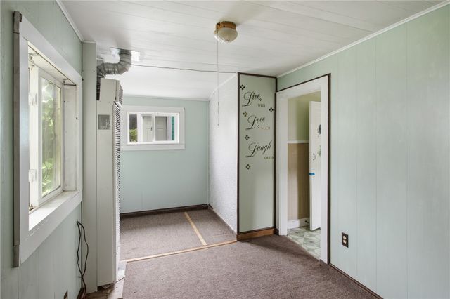 62 Leading Street, Johnston, RI 02919