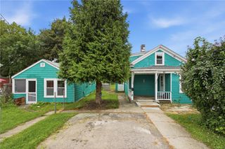 62 Leading Street, Johnston, RI 02919