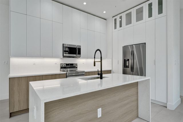 606 SW 7TH Avenue, Fort Lauderdale, FL 33315